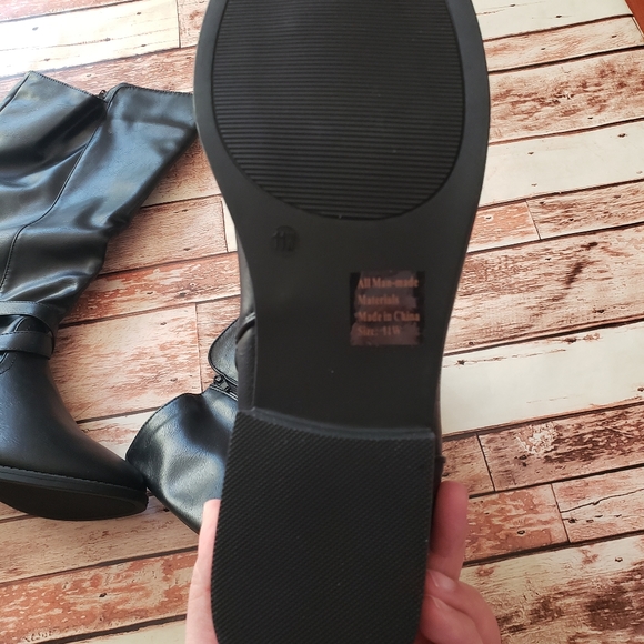 SALE 🔥🔥11W black boots - Picture 7 of 8